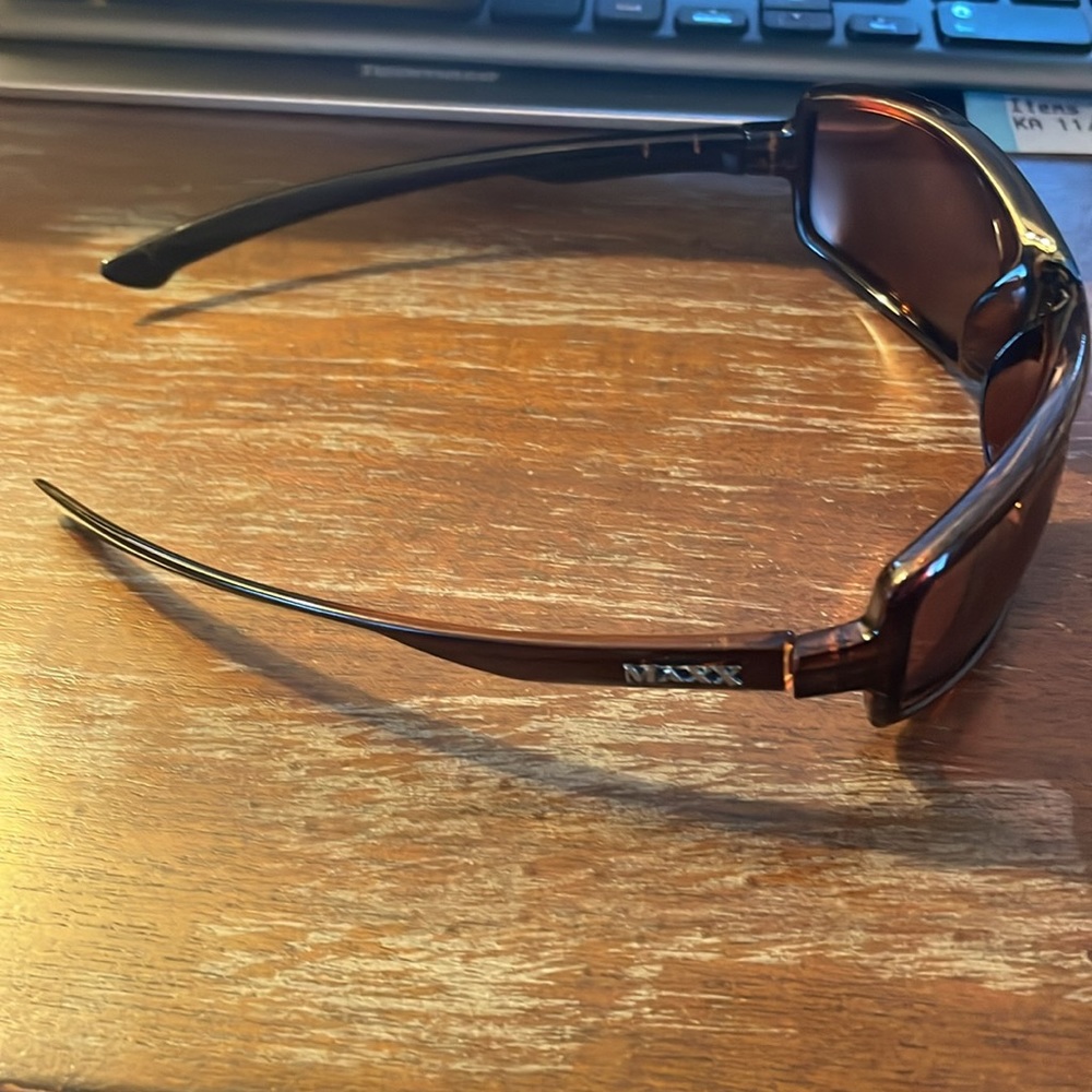 Maxx rectangular brown sunglasses - Picture 14 of 15